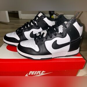Nike Women's Dunks Black & White